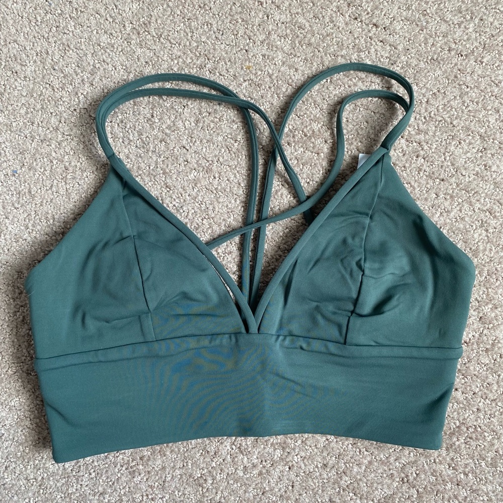 Lululemon Pushing Limits Sports Bra in Green
